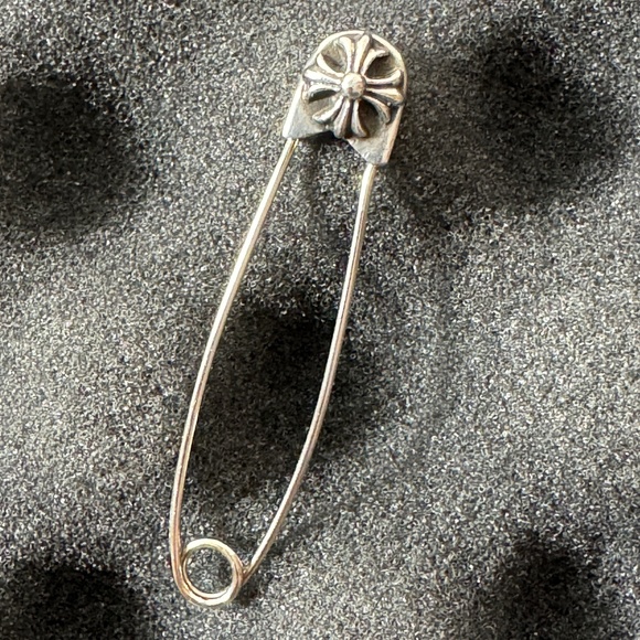 Chrome Hearts Other - Chrome Hearts large safety pin